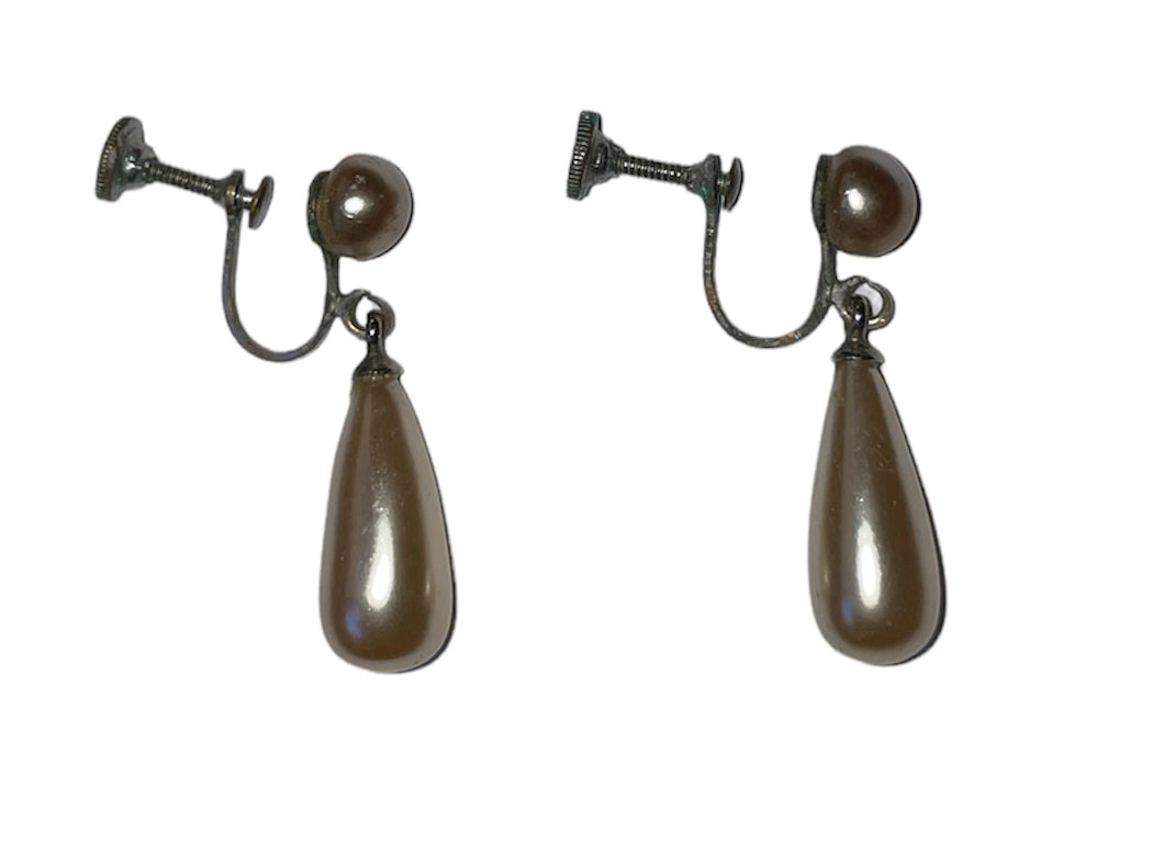 VALJEAN Vintage Screw Back Pearl Earrings